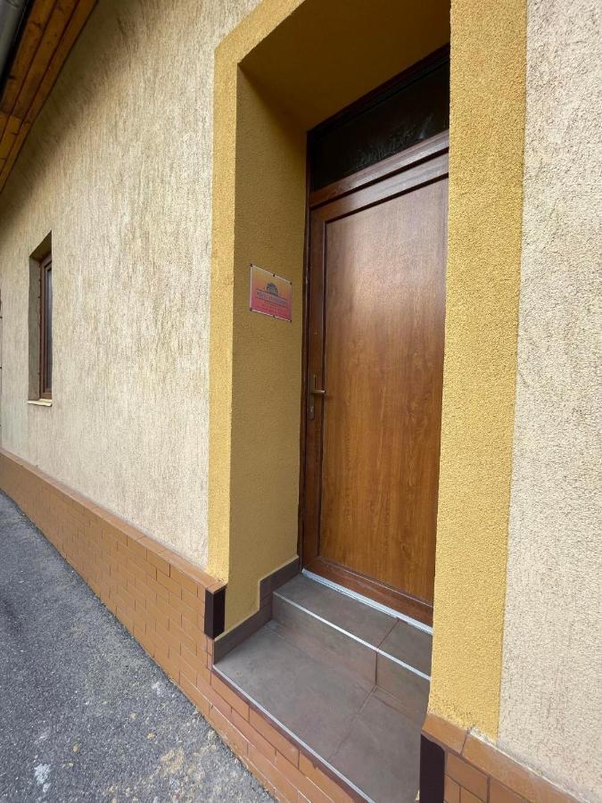 Hotel Mazli Vendeghaz Sátoraljaújhely Zewnętrze zdjęcie